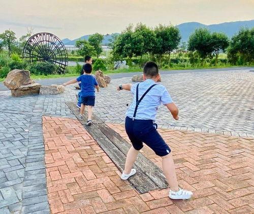 吃瓜小小小少年,揭秘校园里的那些“瓜”